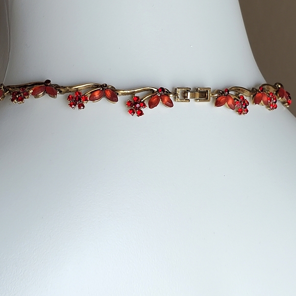 Red Rhinestone leaves vine necklace and Earrings Set - Picture 6 of 14